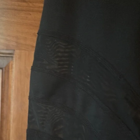 Andrew Marc Black Leggings Mid-Calf Stretch - Picture 5 of 7